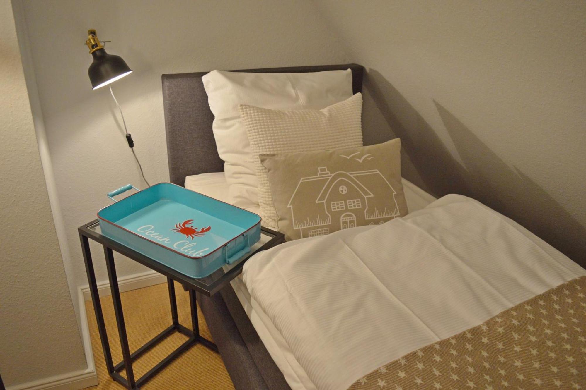 Morderne 3-Zimmerwohnung In Einer Hausscheibe Unter Reet Βέστερλαντ Εξωτερικό φωτογραφία
